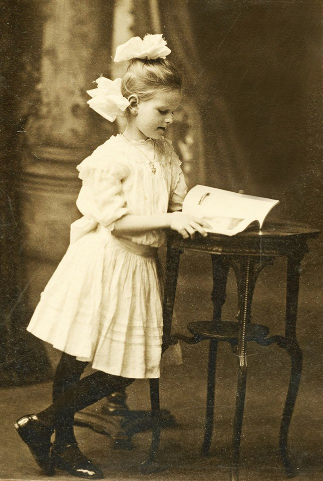 Mary Larimore "Lari" Jones Luten