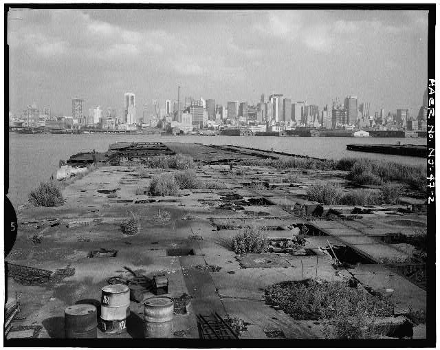 2. VIEW, LOOKING EAST, TOWARD MANHATTAN, OUTER HALF OF...