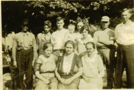 P.A. McClurg family, 1922