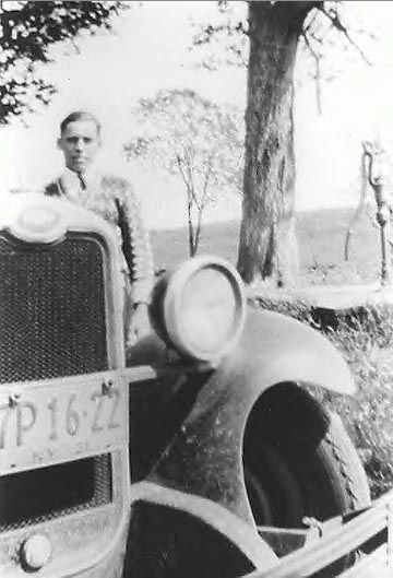 Louis Hammond and his automobile