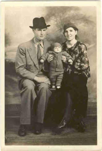 Robert Otis McCutcheon and Family