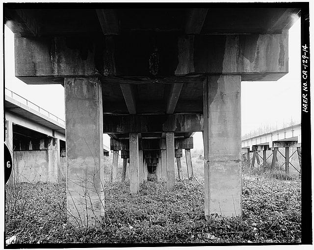 14. VIEW SHOWING UNDERSIDE OF APPROACH SPANS, LOOKING...