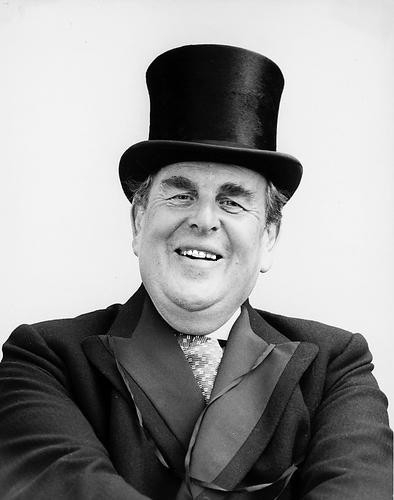 Robert Morley in Top Hat