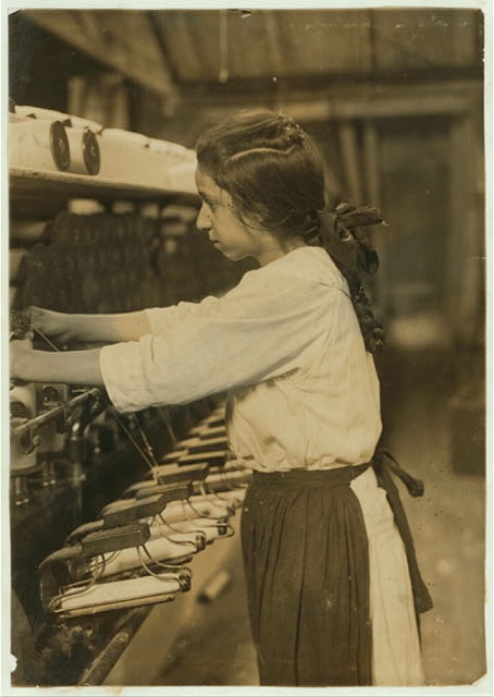 [American Linen Co. Spooler tender.] Location: Fall...