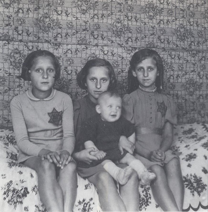 Rywka and Freida Reiss