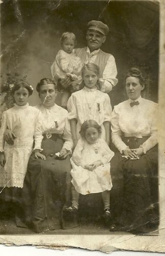Isabel A Hyer family c1910's