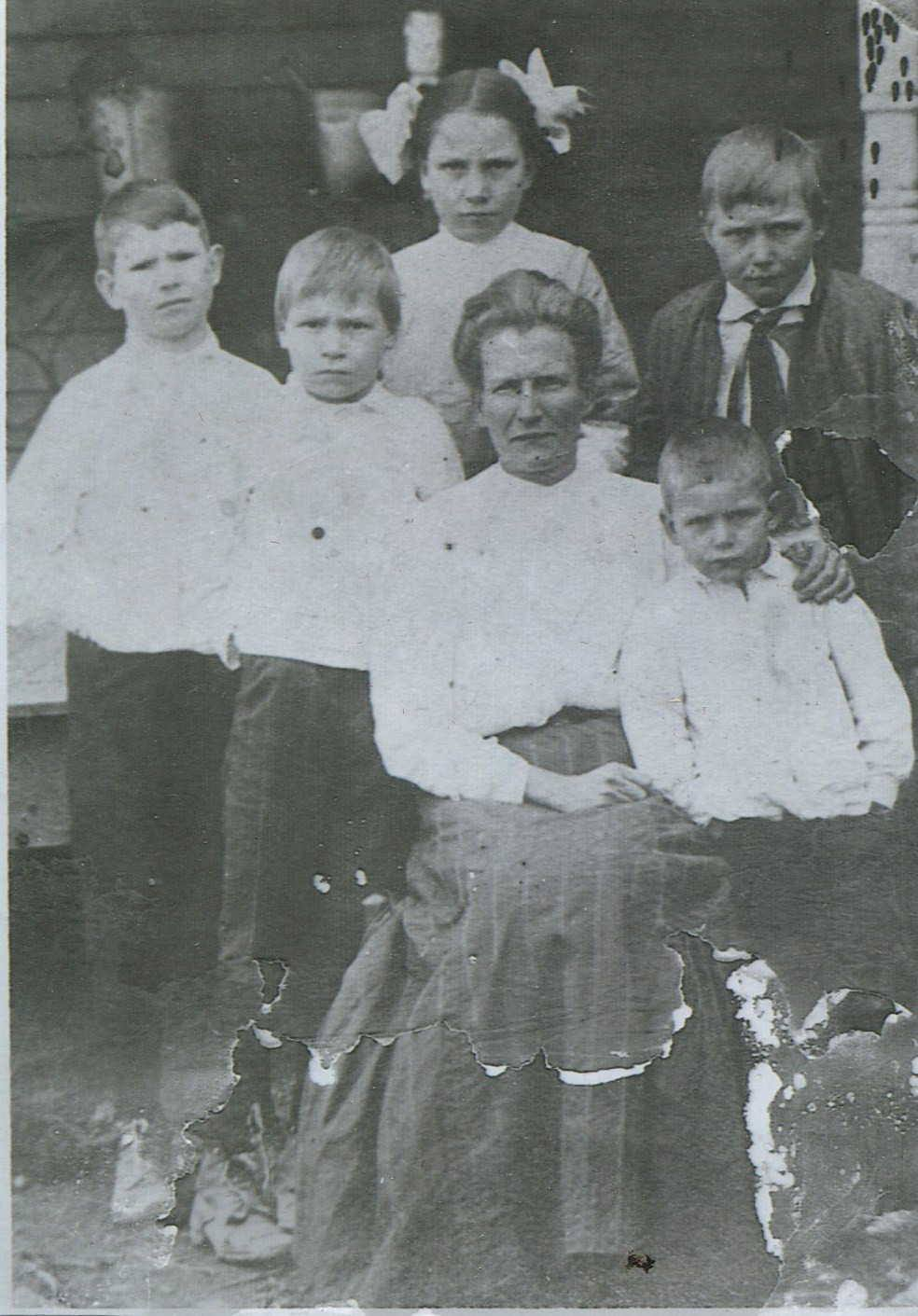 Ida Lawson Nash and children 