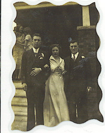 HELEN PEARSON & GORDON DICKEY'S WEDDING PICTURE