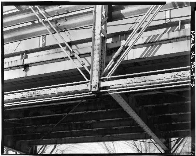 8. DETAIL VIEW OF TYPICAL LOWER JOINT, SHOWING LOWER...