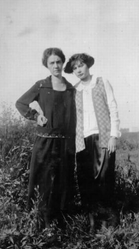 Anna Louise Heidke and Anna Louise Long