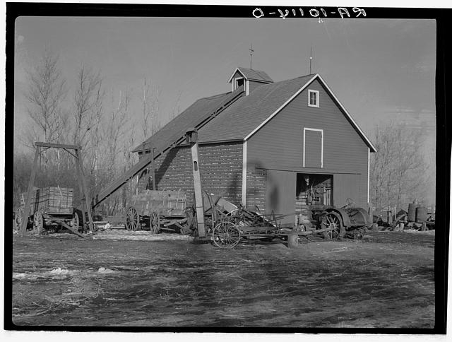 Corn crib on owner-operated farm of G.H. West near...