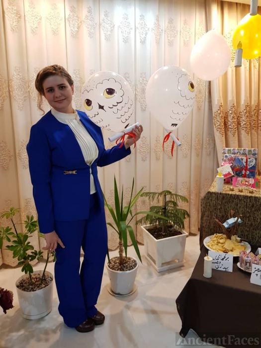 Sarah Mahnaz Behmanesh-Easley
