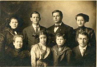Isaac James Wolfcale family 1911