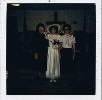 Cheryl Quick's wedding photo with Grandmothers