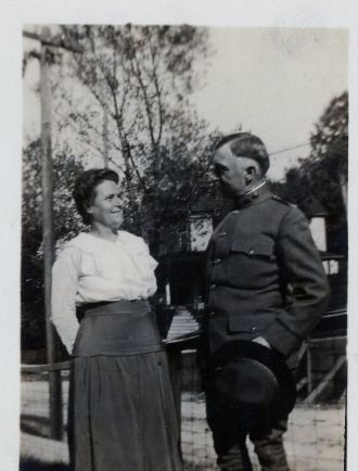 Dr. Frank and Laura (Dickson) Ellis, 1919