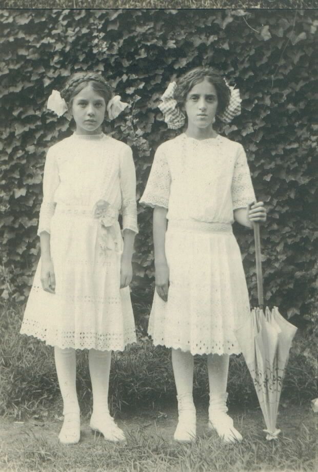 Unknown Young Ladies 2