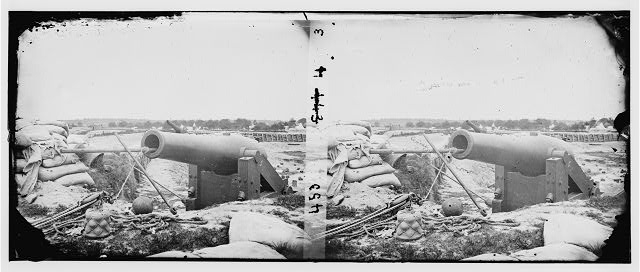 [Yorktown, Va. Confederate fortifications, with large gun]