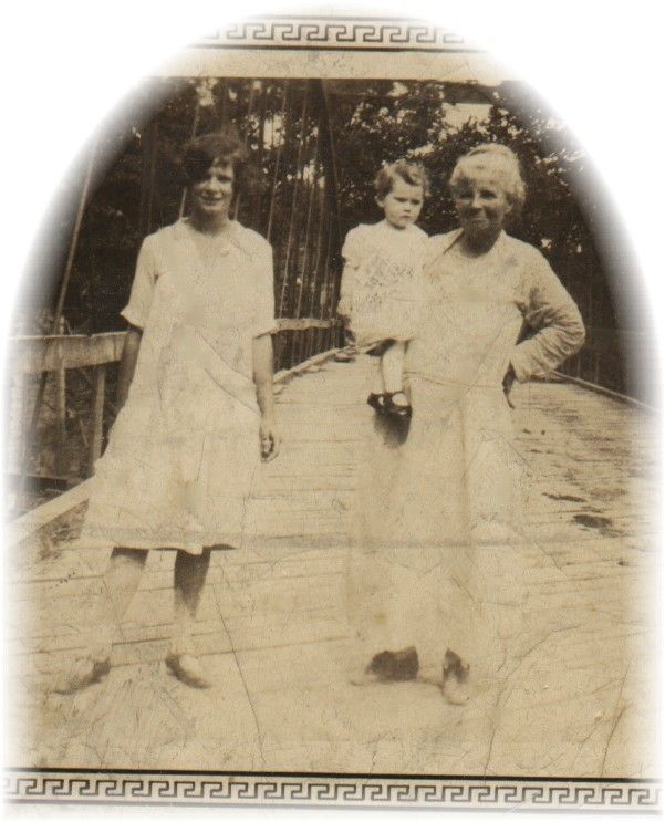  Annie Marie (Pryor), Annie B,& Berniece Salmon