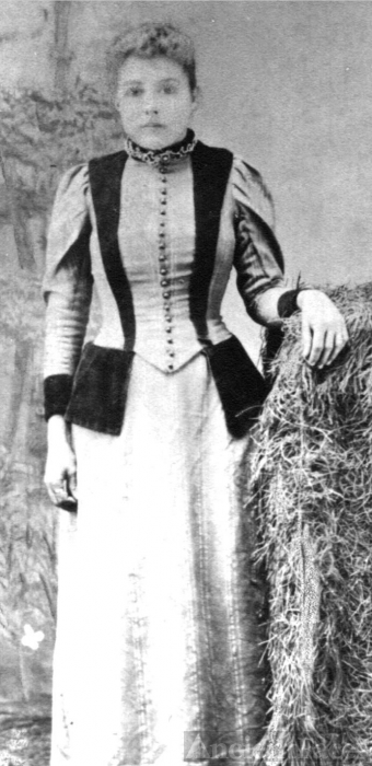 Mary Burkhart Whitaker