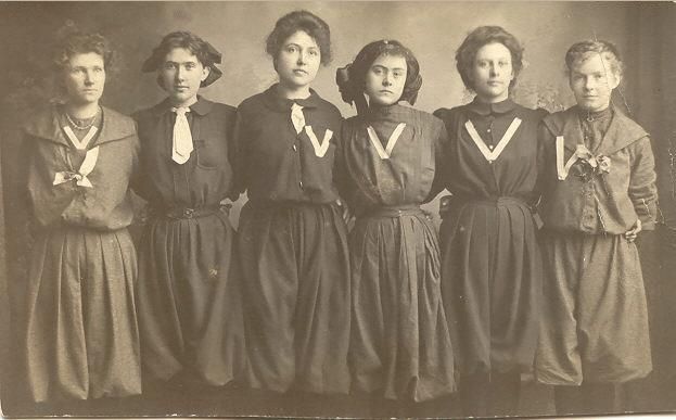 Vail  Iowa Women's Basketball Team, 1910