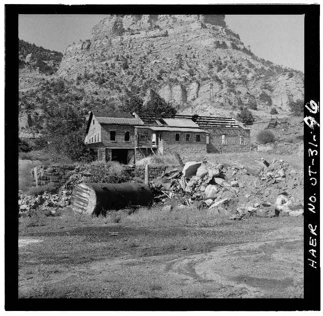 96. SOUTH ELEVATION OF BATHHOUSE, LOOKING NORTH -...