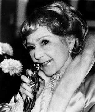 Mary Pickford with an Oscar.