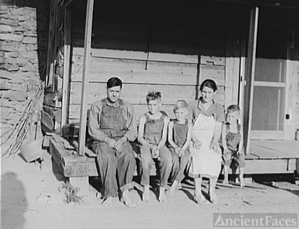 White sharecropper family