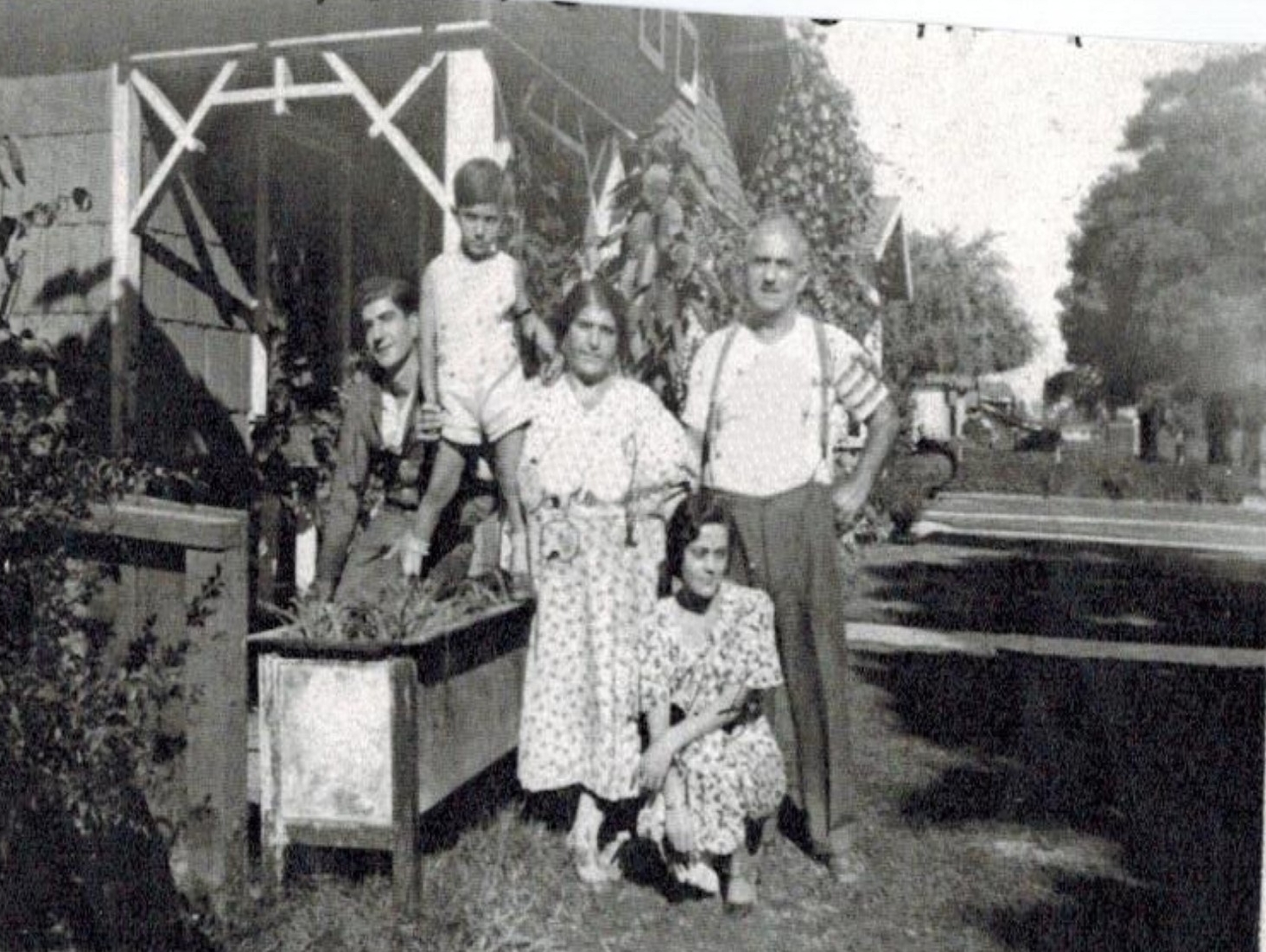 Joe, Gene, Julia, Solomon & Mary Maloff, 1930
