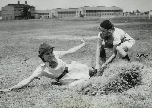 Women's Baseball League WW 2