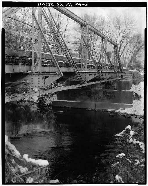 6. VIEW OF SOUTH TRUSS, SHOWING BRACED POSTS, DOUBLE...