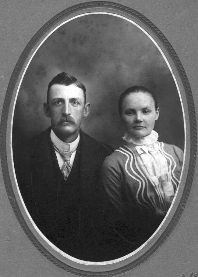 John A. Buechner & Louisa Charlotte Lillich 1910
