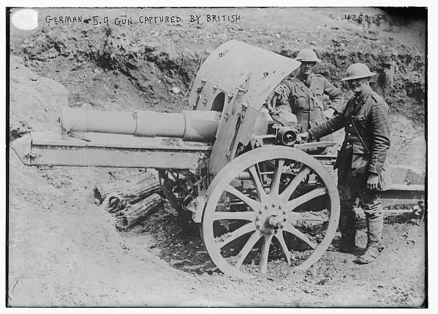 German 5.9 gun captured by Brit.