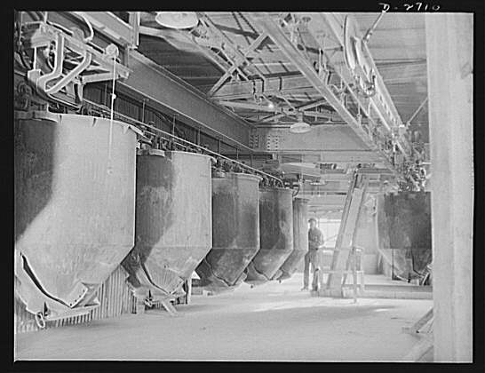 Fiberglass manufacture, Owens-Corning, Toledo, Ohio....