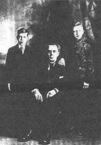 Bill and Ed Smith with Grandfather Lauer