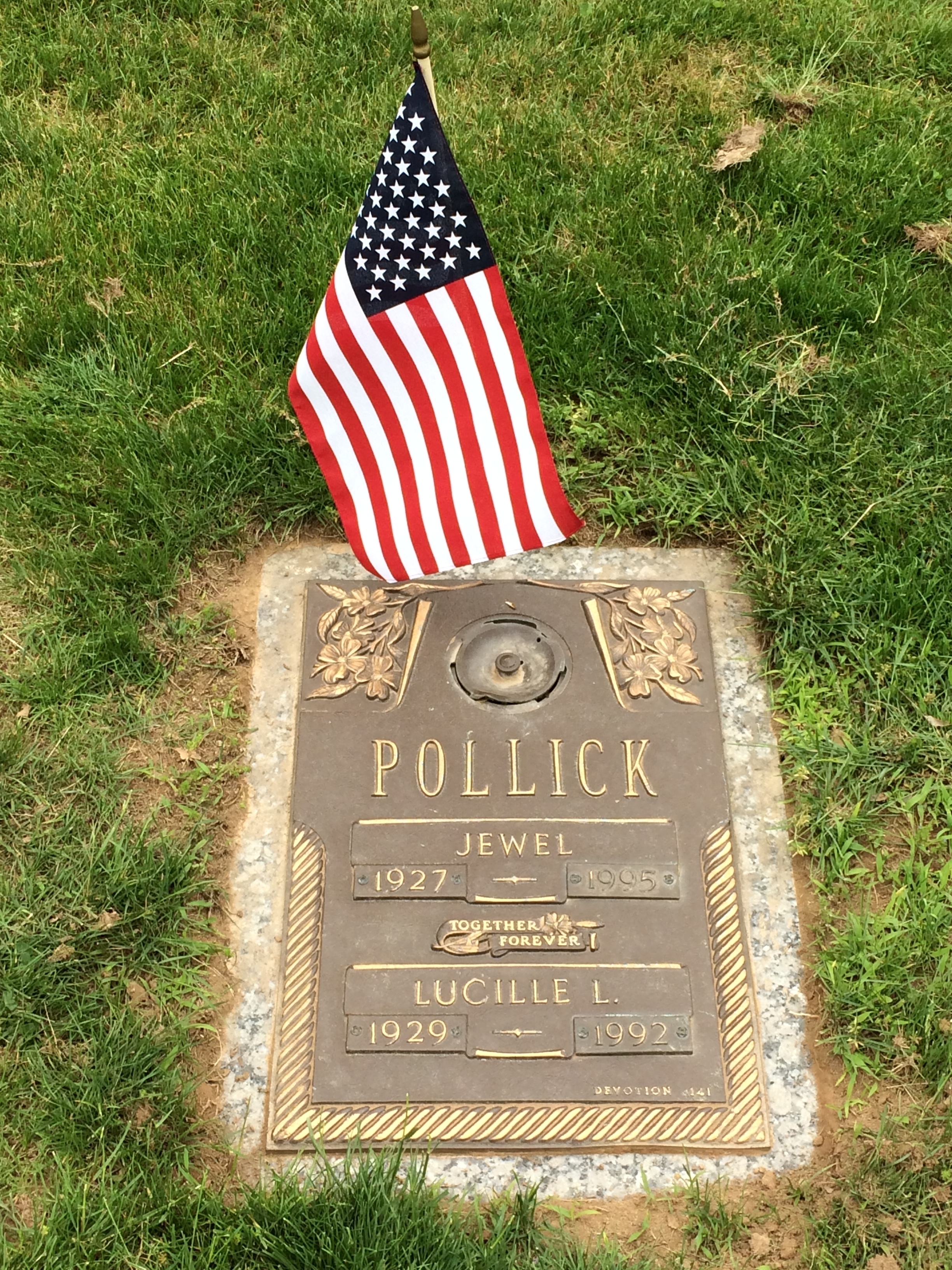 Lucille and Jewell Pollick's gravesite