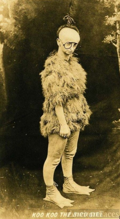 Minnie Woolsey, Koo Koo the Bird Girl