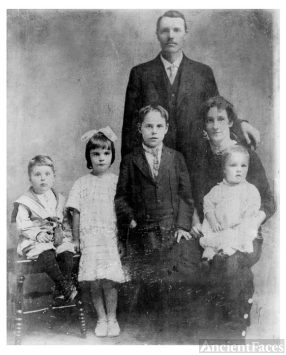 Mary Elizabeth (Kavanagh) Hickey family