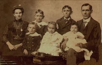 Perry & Maggie Layman Family, IN 1905