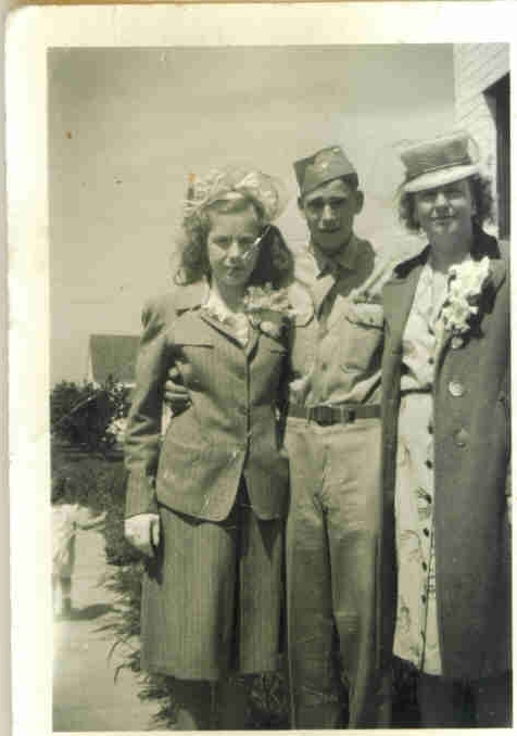 Robert, Ida, & Juanita (Losey) Leichty, 1946