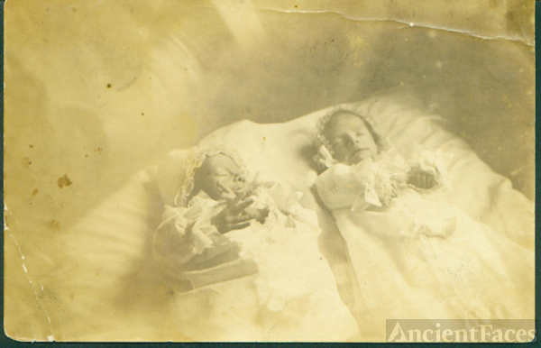 Fanny and Annie Starr, OK 1916