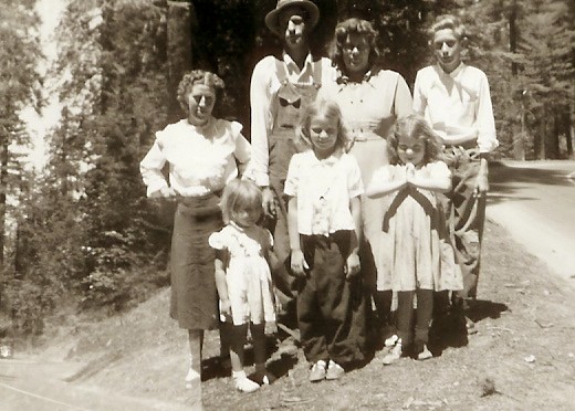 top,Neil and Dorothy Kelly,Jimmy Inabnit. middle,Florence Cooper,Janice and Wanda Kelly.bottom,Donnie Kelly