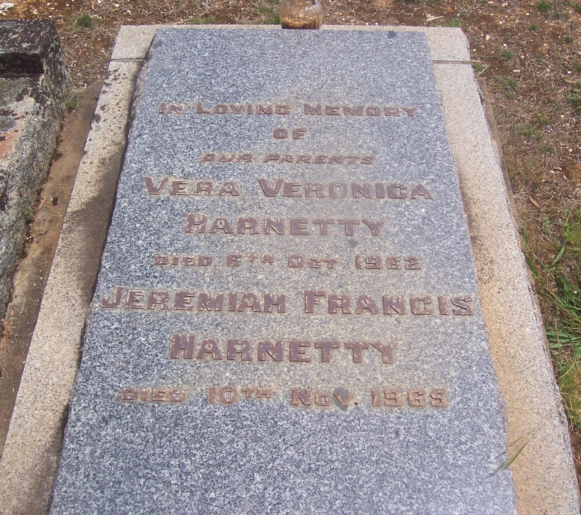 Vera and Jeremiah Harnetty Gravesite