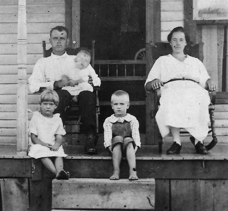 Gillilan Family, circa 1916