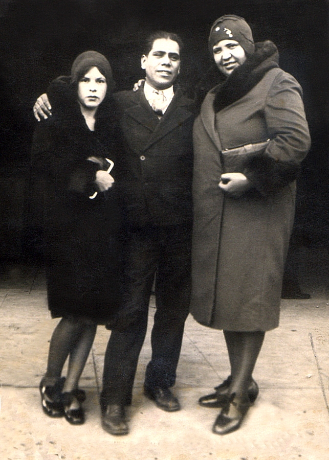 Hinojosa Family, 1929