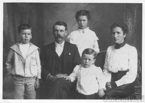 Julian Pinkney Inglis Family