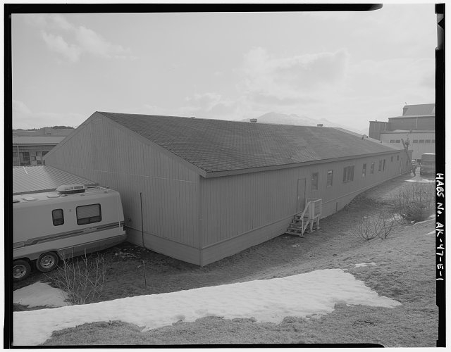 1. EXTERIOR VIEW LOOKING SOUTH - Kodiak Naval Operating...