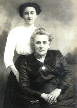 Annie & daughter. Sister to Frank Wallace