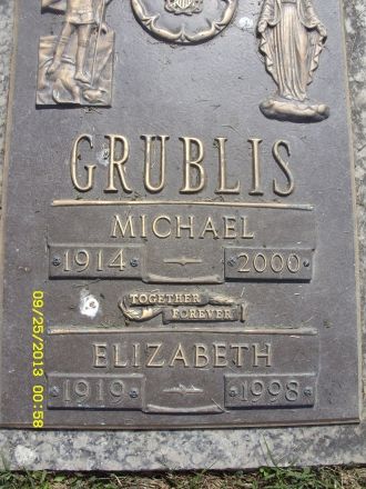 Elizabeth and Michael Grublis gravesite