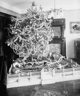 George Barkhausen's Christmas tree