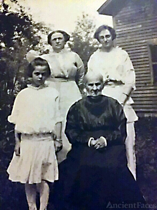Dorothy Hathaway Ball Family